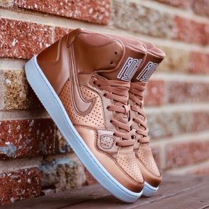 Nike Son of Force Mid Women 7.5 Bronze